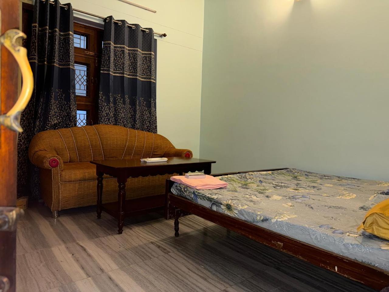 Grand Bungalow 5 Min From Prayagraj Junction Экстерьер фото